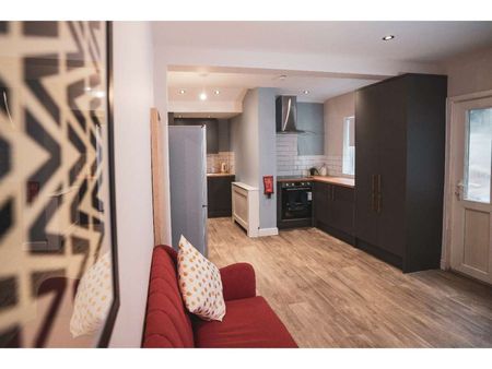 Arpley Street Room 4 - Photo 3