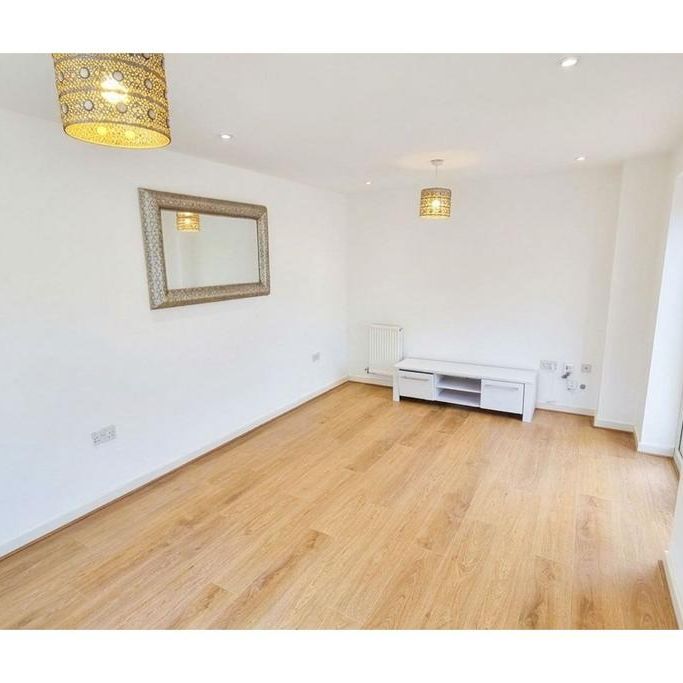 3 bedroom detached house to rent - Photo 1