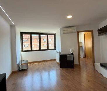 Apartamento de alquiler en Calle Sebastián de la Plaza, Estación - ... - Foto 1