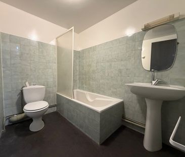 Location Appartement 3 pièces 58m² ST LEONARD DE NOBLAT 87400 - Photo 6