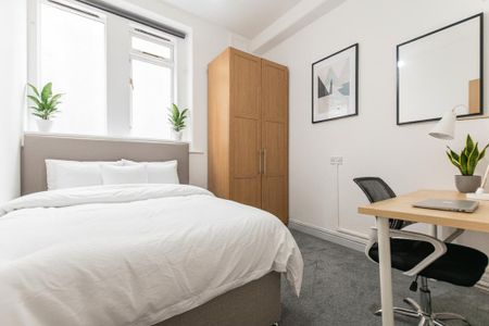 6 bedroom flat to rent - Photo 5