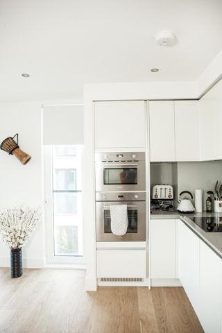 Chiswick High Road, London, Chiswick - Photo 5