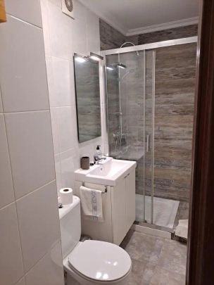 Piso de alquiler en Arabial, 38, Camino de Ronda - Photo 1
