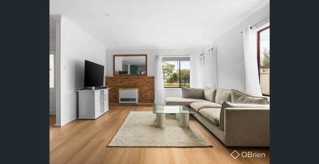 Charming Two-Bedroom Home in Prime Bayside Location - Photo 1