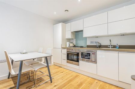 South croydon, 137 sanderstead road - Photo 3