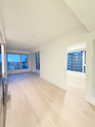 For Lease - 60 Central Park Road Unit# 904, Toronto, Ontario - Photo 1