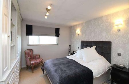 Randall Court, Page Street, Mill Hill, London, NW7 - Photo 3