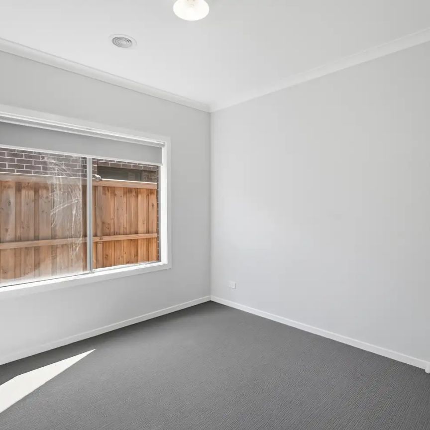 “For Lease: Stunning Family Home in Tarneit - 56 Sapling Boulevard” - Photo 1