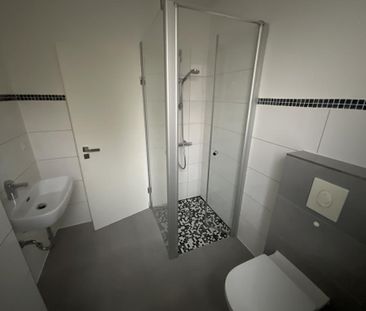 Wohnen direkt am Wasser! 3ZKBBalkonwohnung im Erdgeschoss direkt ... - Photo 6