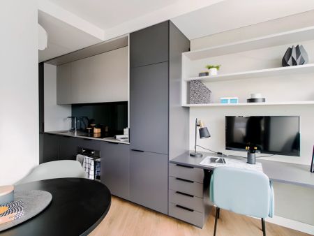 1 bed Apartment with terrace - Photo 5