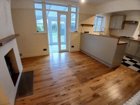 2 bedroom house to rent - Photo 2