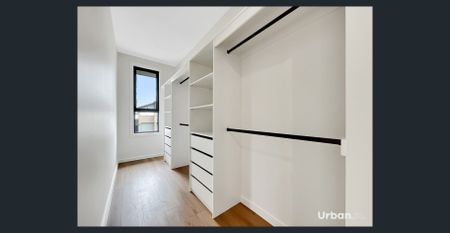 Brand New 4 Bedroom House in Austral - Photo 3