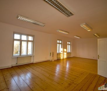 Villa in frequentierter und repräsentativer Lage! Ideal als Rechtsa... - Foto 3