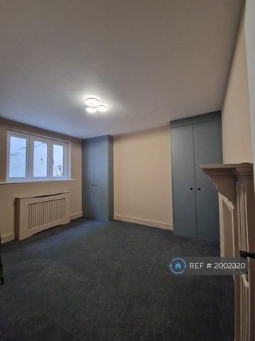 2 bedroom maisonette to rent - Photo 2