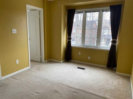 For Lease - 97 Gail Parks Crescent, Newmarket, Ontario - Photo 5