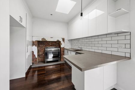 16 Shanley Street, Pascoe Vale VIC 3044 - Photo 2