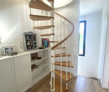 House - Photo 3