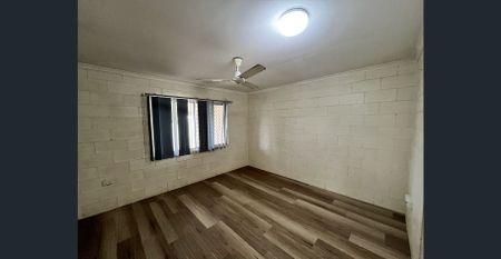 Two bedroom unit in Beaconsfield! - Photo 2