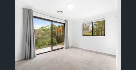 Spacious Family Home in Prime Illawong Location - Photo 3