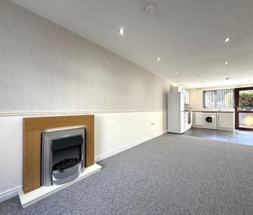 108 Low Road, Lisburn, BT27 4TN - Photo 2