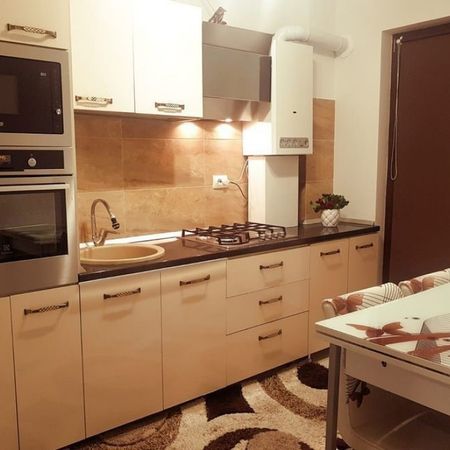 Garsoniera Piata Universitatii si Piata Romana - Fotografie 3