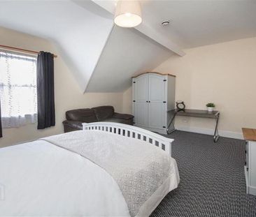 Room 7, 96 Cromwell Road, Belfast, BT7 1JY - Photo 2