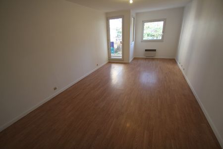 Location Appartement 3 pièces 73m² - Photo 4