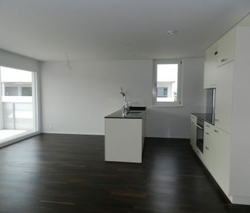Grosszügige und moderne Wohnung mit Sitzplatz in Villmergen - Foto 2