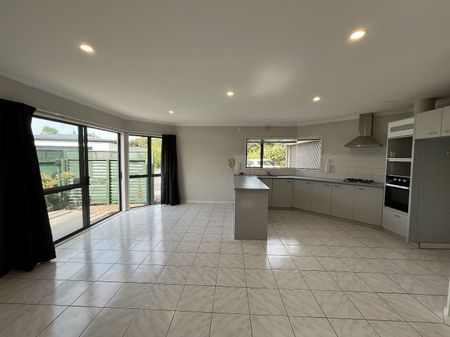 Hidden Away - Photo 5