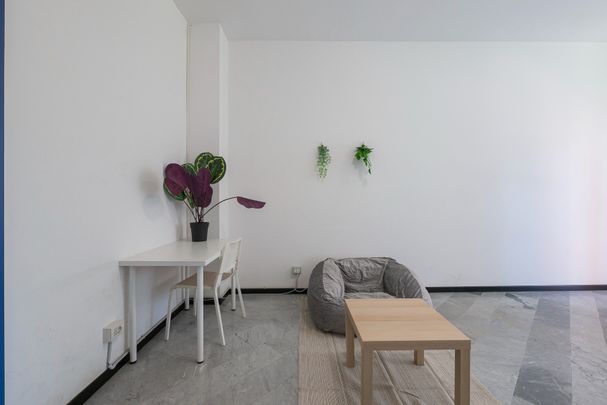 Stanza singola in Via Palmanova, Milano - Photo 1