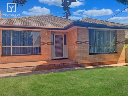 14 Fairless St, Shepparton - Photo 2