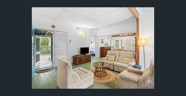 Charming Cottage - Ideally Positioned - Photo 1