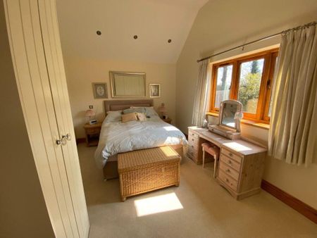 2 bedroom property to rent - Photo 3