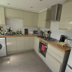 6 bed house share to rent in Heaton Park Road, Heaton, Newcastle Upon Tyne, NE6 - Photo 2