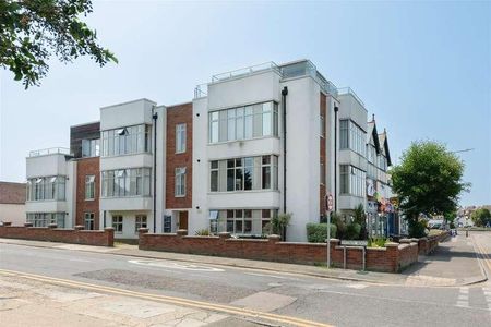 Fitzroy Road, Whitstable, CT5 - Photo 3