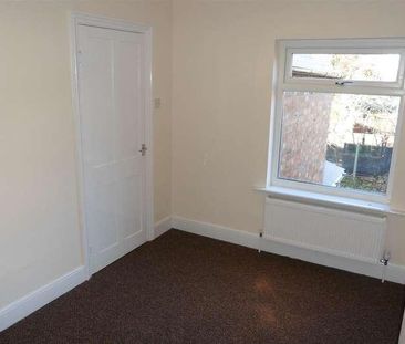 Ealing Terrace, Rushden, Northants, NN10 - Photo 1