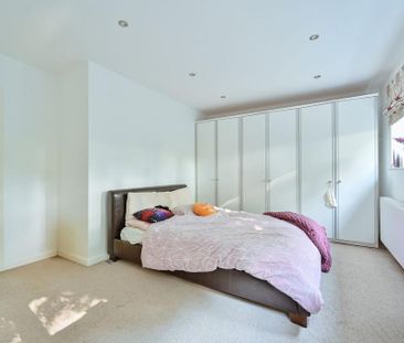 4 bedroom detached house to rent - Photo 5