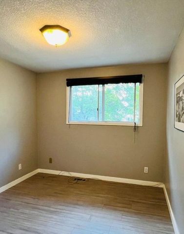 For Lease - 213 Northlake Drive, Waterloo, Ontario - Photo 4