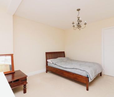 4 bedroom detached house to rent - Photo 4