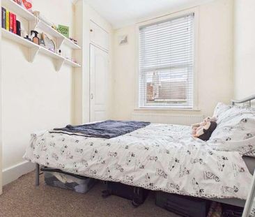 Roundhill Crescent, East Sussex, BN2 - Photo 3