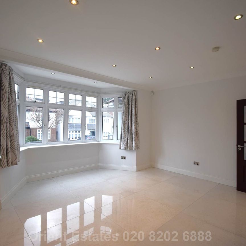 Price £5,500 pcm - Available Now - Furnished - Photo 1