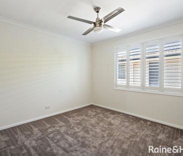 Immaculate Family Home with Pool & Solar!! - Photo 5