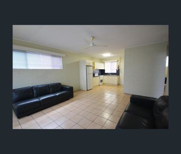 1/43 Hugh Street, West End, Qld 4810 - Photo 5
