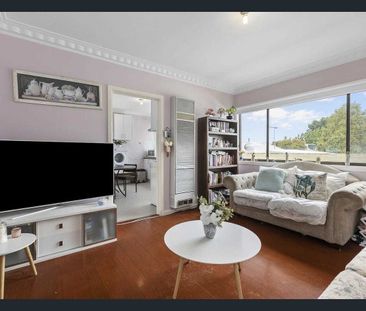 2 Bedrooms, Great Location!! - Photo 1