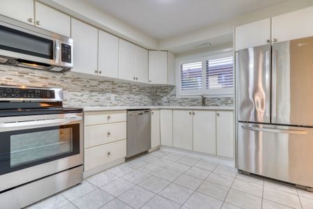 For Lease - 1250 Mississauga Valley Boulevard Unit# 182, Mississauga, Ontario - Photo 5