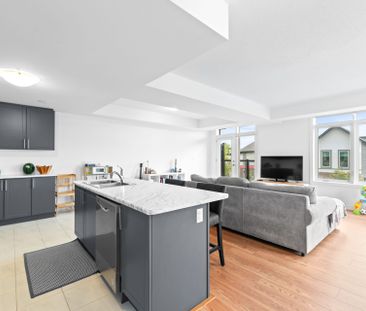 For Lease - 405 Dougall Avenue, Caledon, Ontario - Photo 2