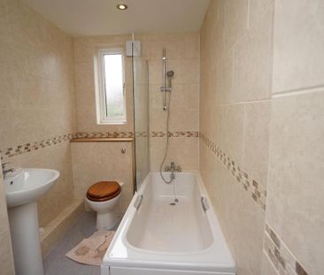 3 bedroom terraced house to rent - Photo 3