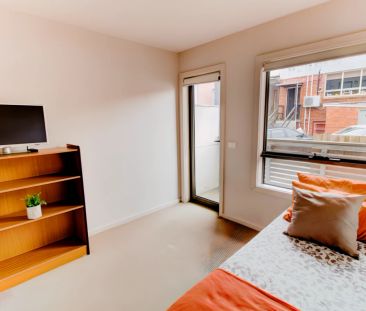 Large 1 Bedroom - Photo 6