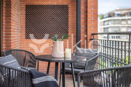 4 room luxury Apartment for rent in Madrid, Spain - Photo 2