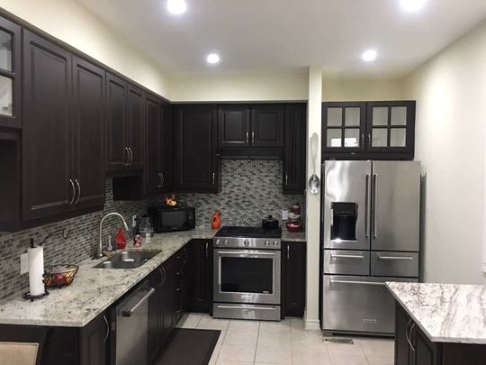 For Lease - 8 Wimbledon Court, Whitby, Ontario - Photo 1